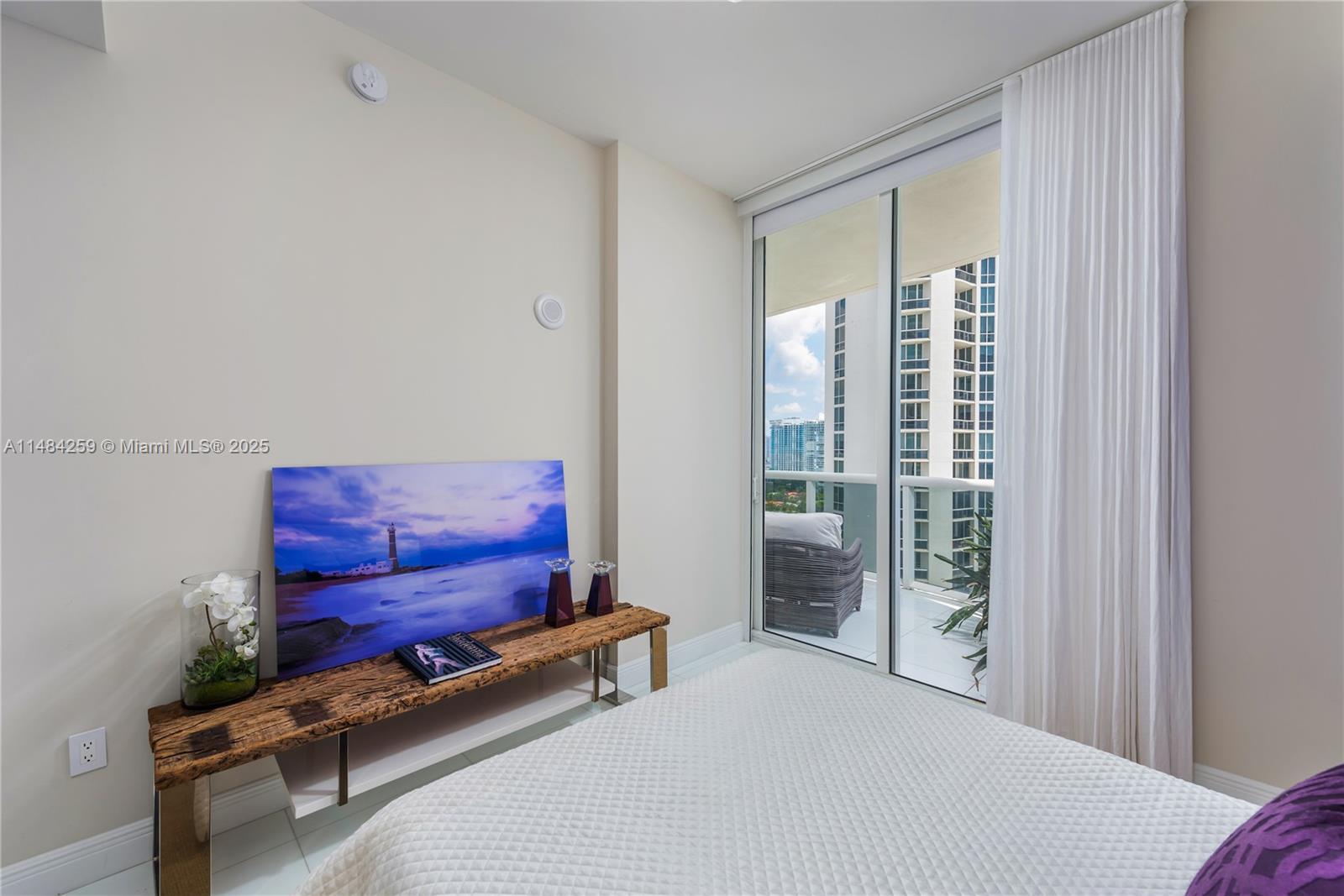 84b12bae-2521 15811 Collins Ave # 1702, Sunny Isles Beach FL 33160 — #A11484259