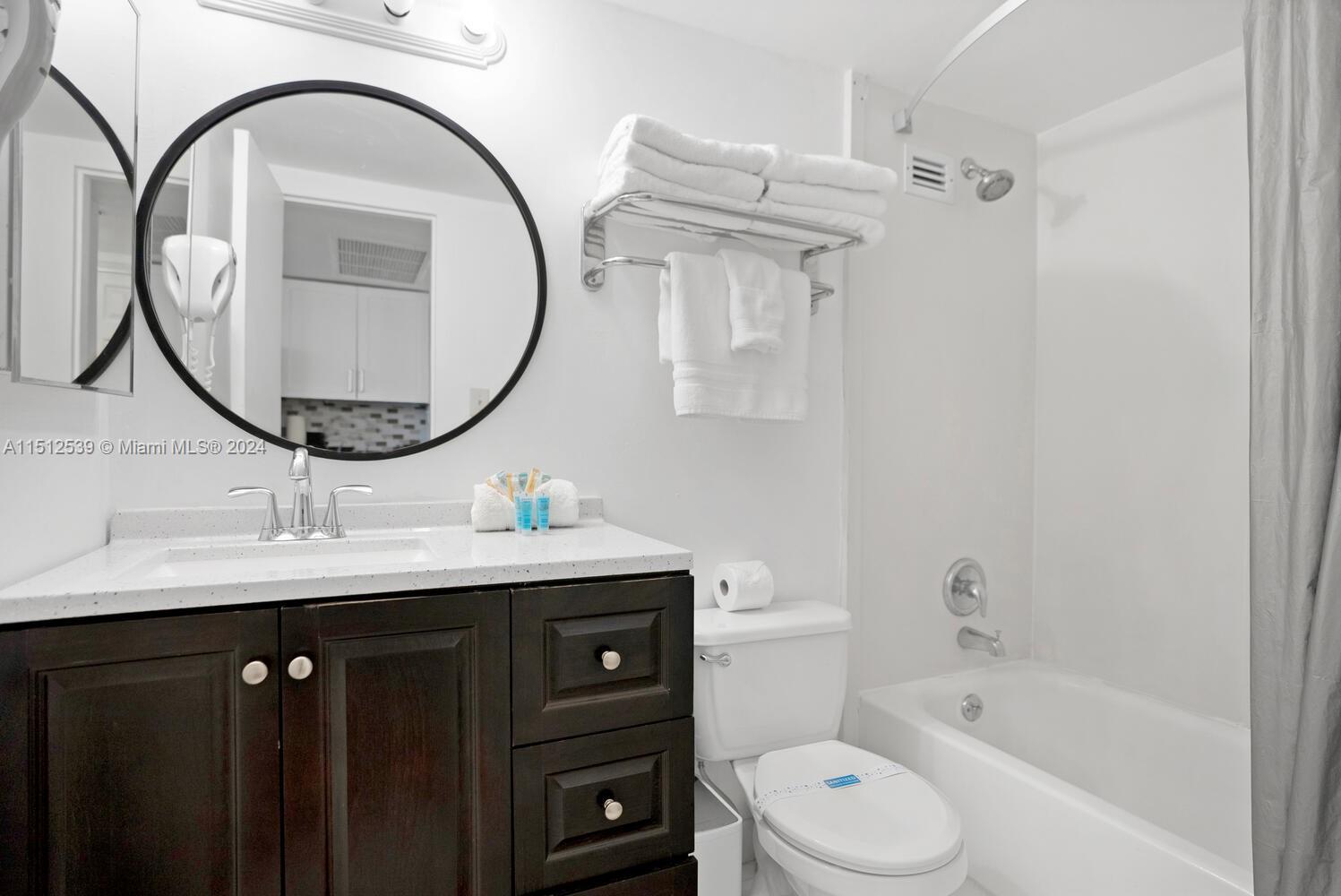 84b12bae-2591 19201 Collins Ave, # 1143, Sunny Isles Beach FL 33160 — #A11512539