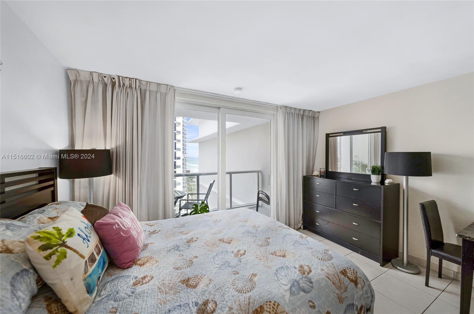 84b12bae-2599 19201 N Collins Ave # 1117, Sunny Isles Beach FL 33160 — #A11516602