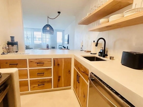 100 Lincoln Rd # 1543, Miami Beach FL 33139 — #A11528412