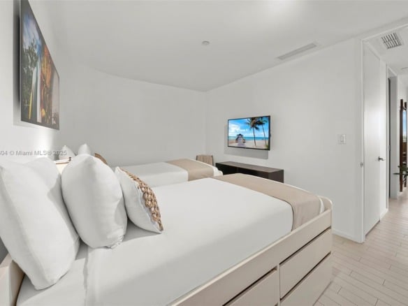2201 Collins Ave # 814, Miami Beach FL 33139 — #A11537804