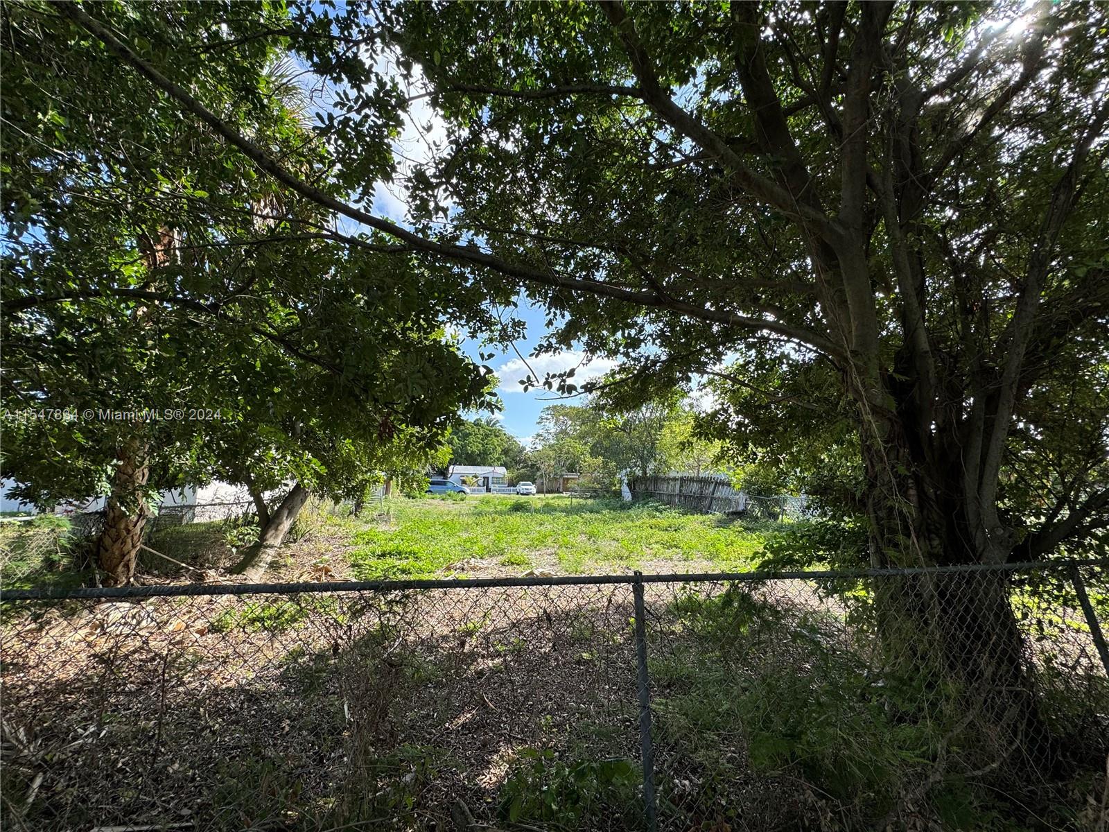 84b12bae-2694 2205 Coolidge St, Hollywood FL 33020 — #A11547834