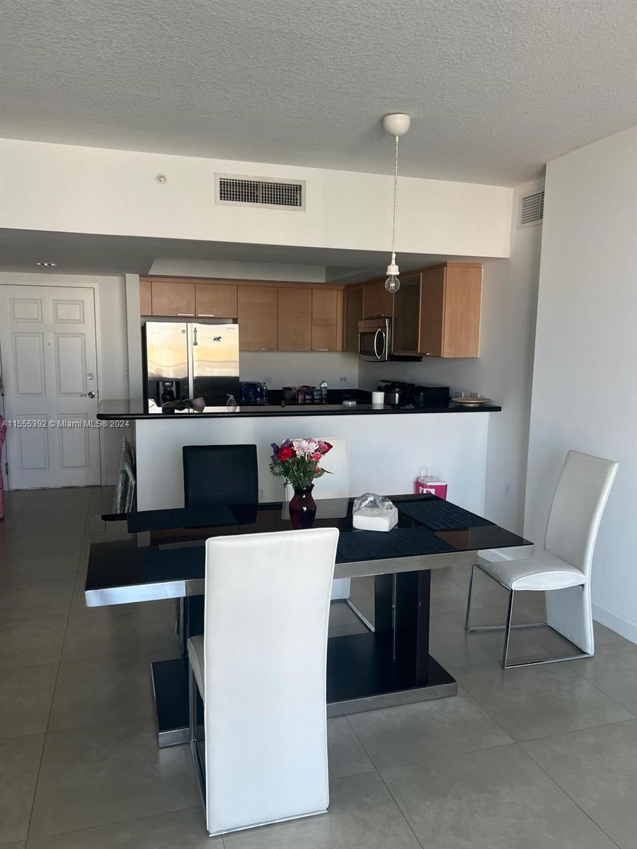 84b12bae-2735 140 S Dixie Hwy # 521, Hollywood FL 33020 — #A11555392