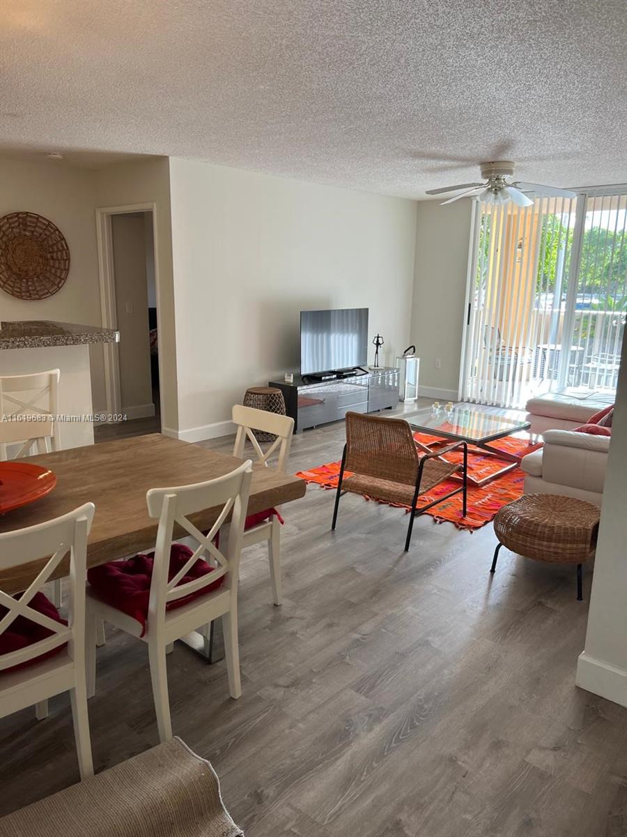 84b12bae-274 19901 E Country Club Dr # 2207, Aventura FL 33180 — #A11619683