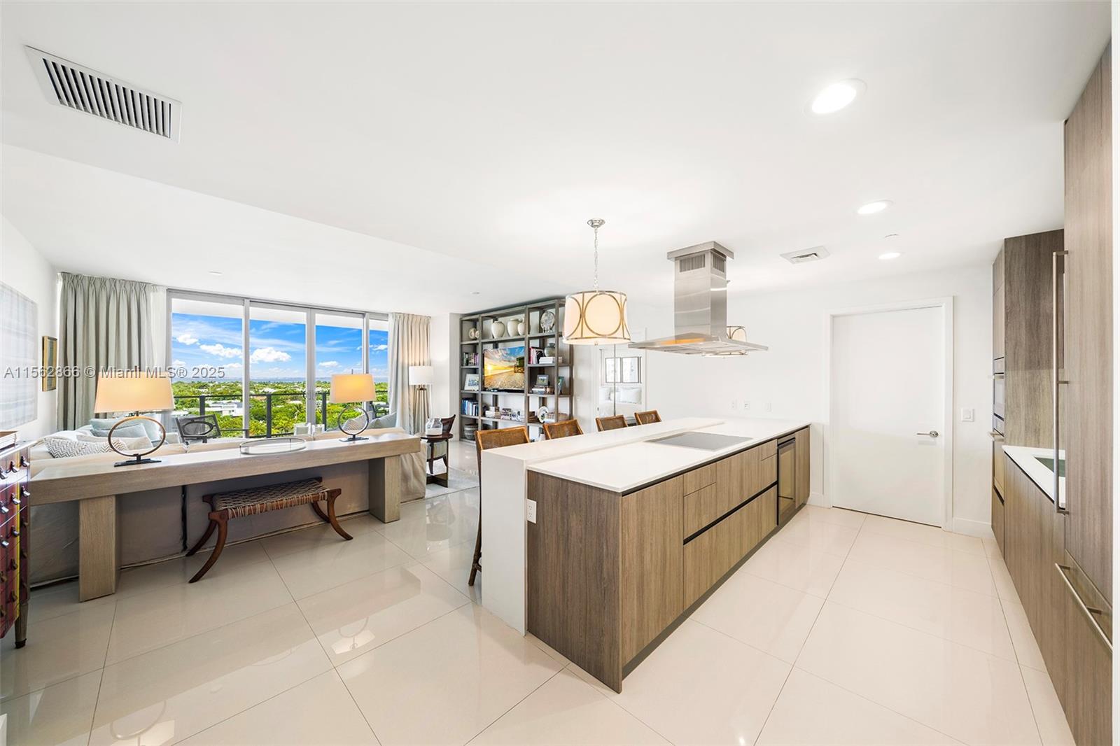 84b12bae-2754 360 Ocean Dr # 905S, Key Biscayne FL 33149 — #A11562866