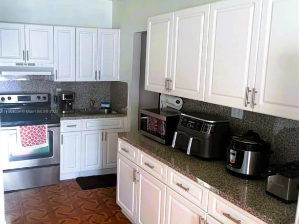662 E 21st St, Hialeah FL 33013 — #A11564034