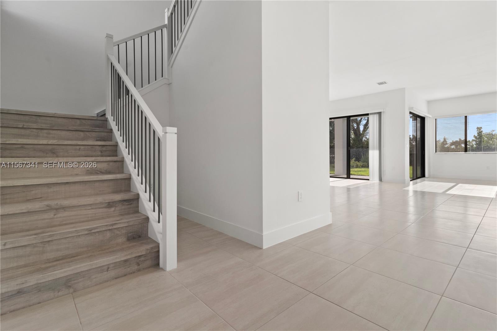 84b12bae-2774 2391 SW 123rd Ter, Davie FL 33325 — #A11567341