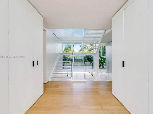 440 S Mashta Dr, Key Biscayne FL 33149 — #A11569204
