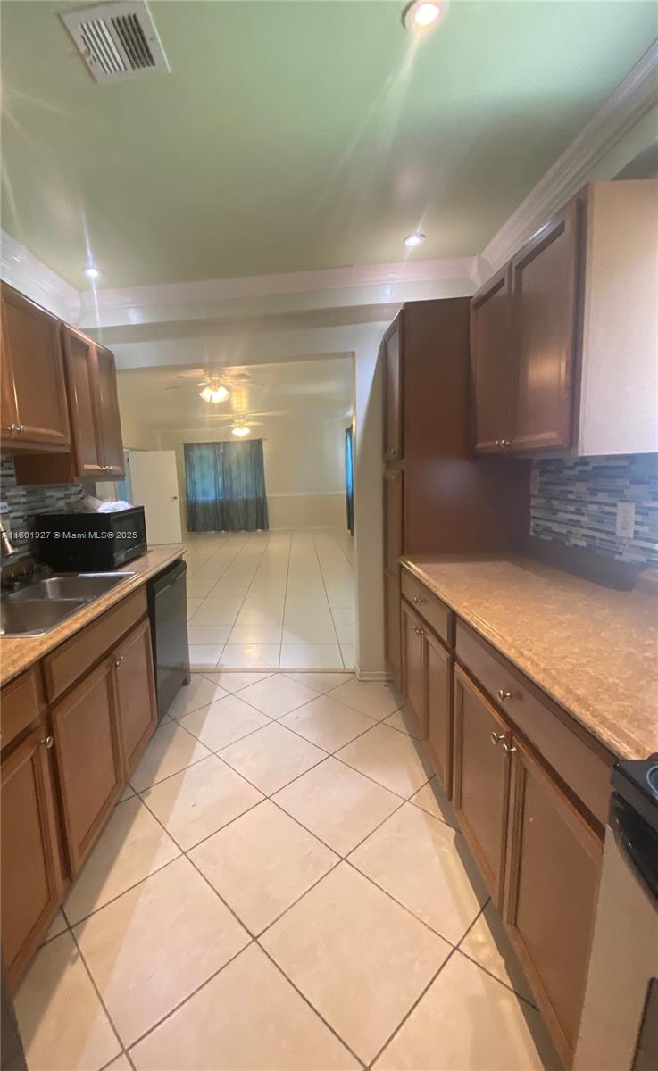 84b12bae-2896 1739 SW 28th Ter, Fort Lauderdale FL 33312 — #A11601927