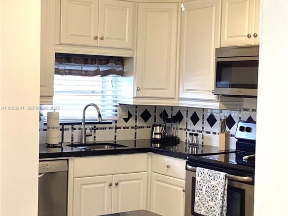 681 S Hollybrook Dr # 307, Pembroke Pines FL 33025 — #A11605241