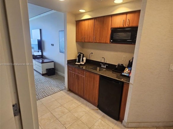 18001 Collins Ave # 2112, Sunny Isles Beach FL 33160 — #A11608815