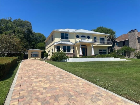 1613 N Indian River Drive, Cocoa FL 32922 — #A11609405