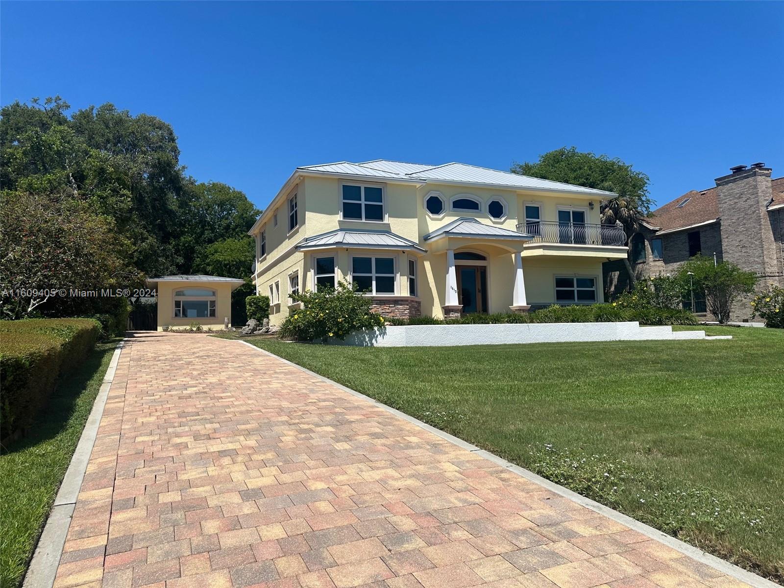 84b12bae-2935 1613 N Indian River Drive, Cocoa FL 32922 — #A11609405