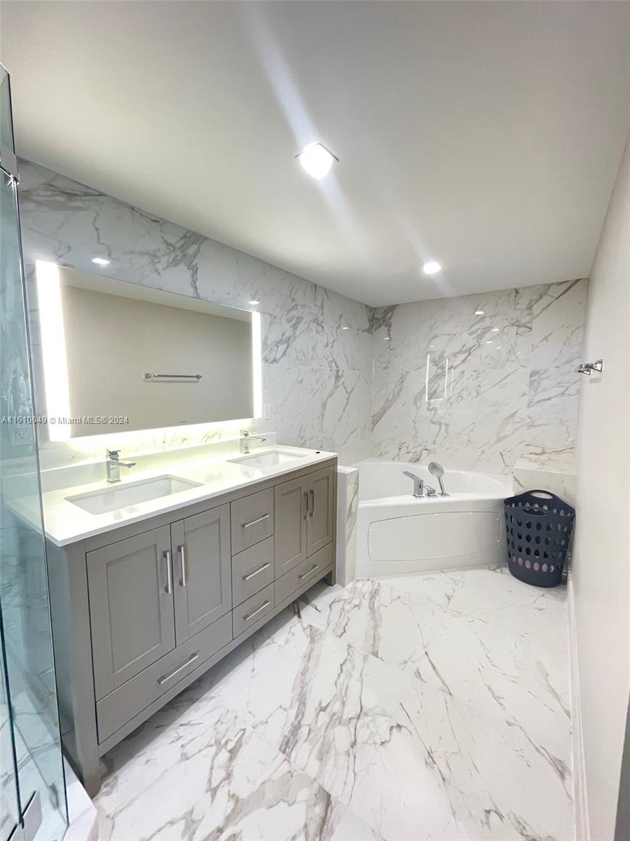 84b12bae-2938 16699 Collins Ave # 1201, Sunny Isles Beach FL 33160 — #A11610049