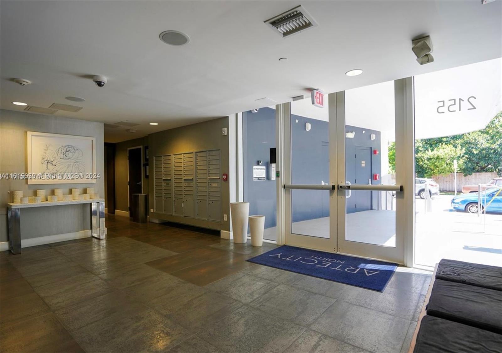84b12bae-2959 2155 Washington Ct # 206, Miami Beach FL 33139 — #A11615039