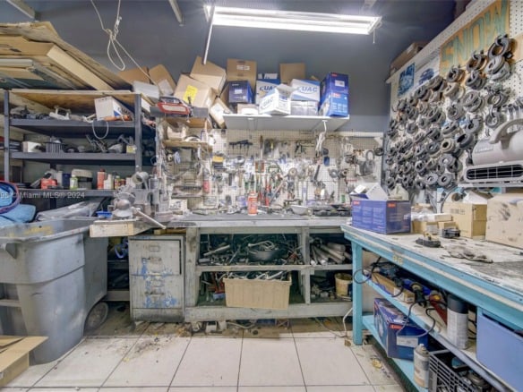 Established Automotive AC Repair Business in Miami, Miami FL 33174 — #A11615098