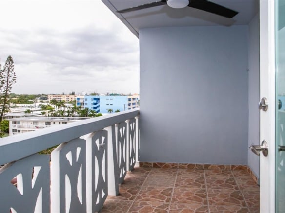 8233 Harding Ave # 606, Miami Beach FL 33141 — #A11619168