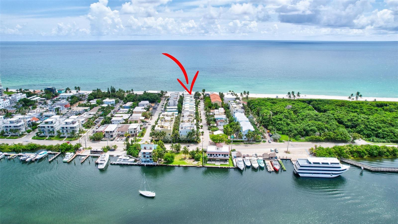 305 Oak St, Hollywood FL 33019 — #A11622188