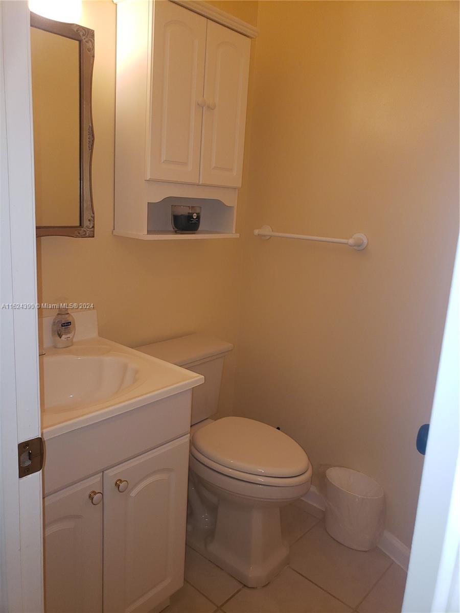 84b12bae-3010 2220 NE 68th St # 1028, Fort Lauderdale FL 33308 — #A11624390