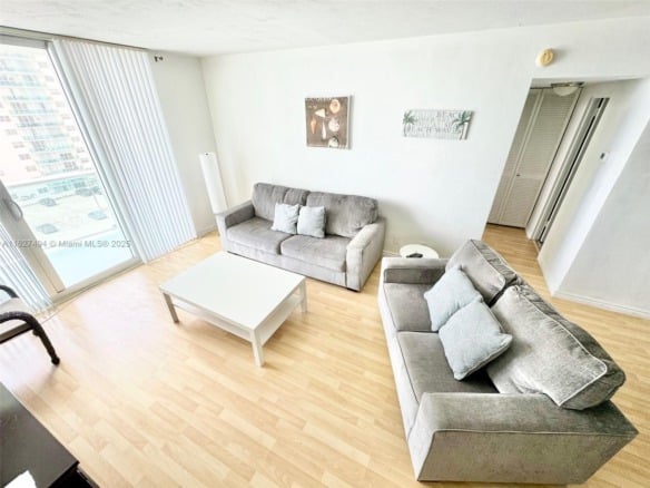 3801 OCEAN DR # 10H, Hollywood FL 33019 — #A11627494