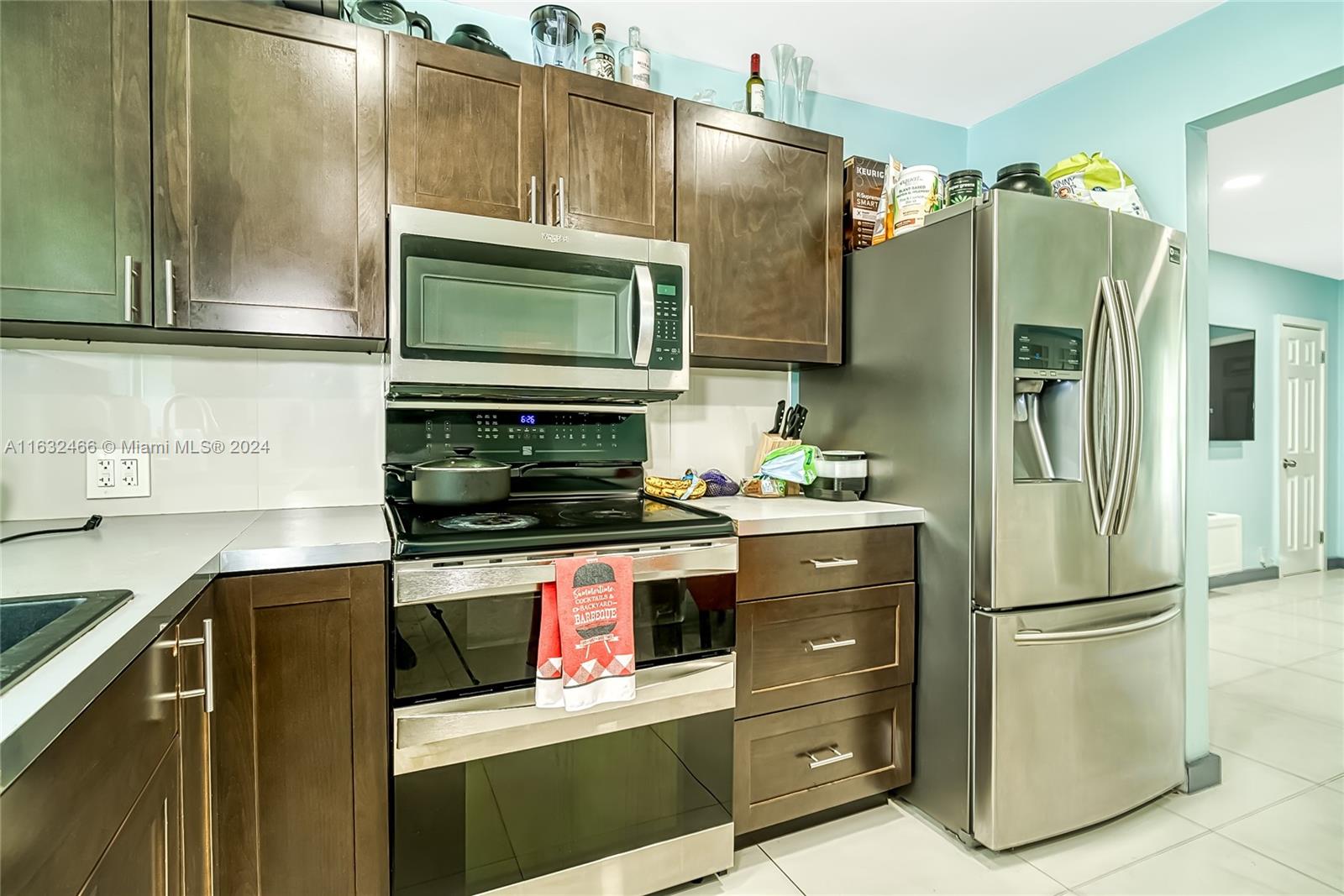 84b12bae-3050 216 SW 6th St, Hallandale Beach FL 33009 — #A11632466
