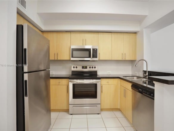 2941 NE 185th St # 1305, Miami FL 33180 — #A11646776