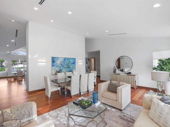 543 Hibiscus Dr, Hallandale Beach FL 33009 — #A11655285
