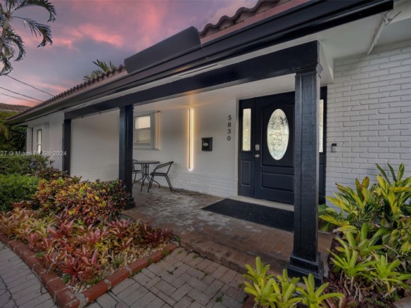 5830 NE 14th Rd, Fort Lauderdale FL 33334 — #A11657227