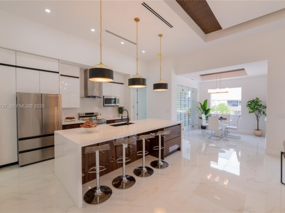 1528 SW 15th Ave, Cape Coral FL 33991 — #A11660797