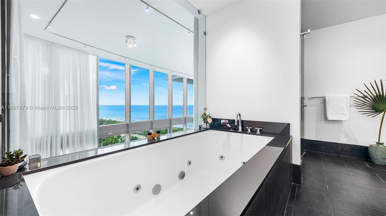 84b12bae-3222 101 20th St Th B # 1505, Miami Beach FL 33139 — #A11667479