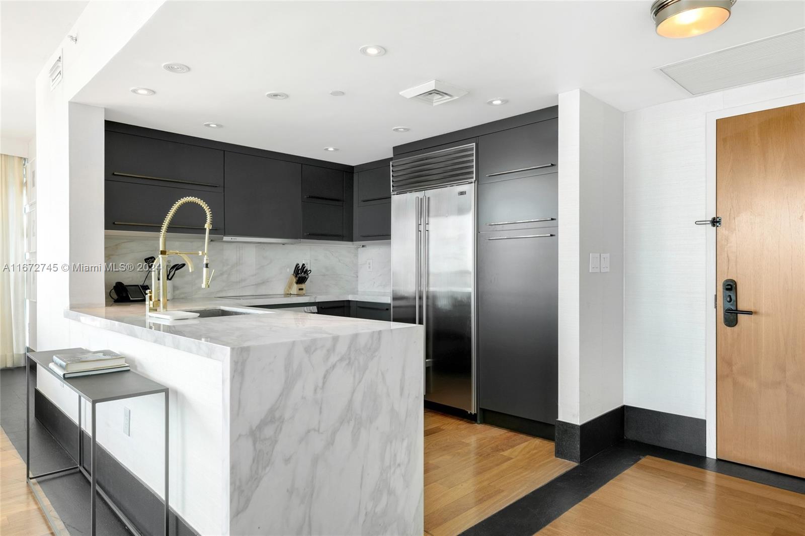 84b12bae-3259 101 20th St # 2706, Miami Beach FL 33139 — #A11672745