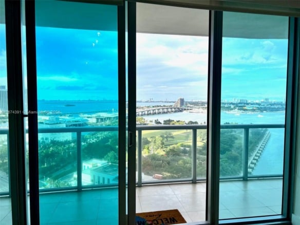 888 Biscayne Blvd # 1811, Miami FL 33132 — #A11674391