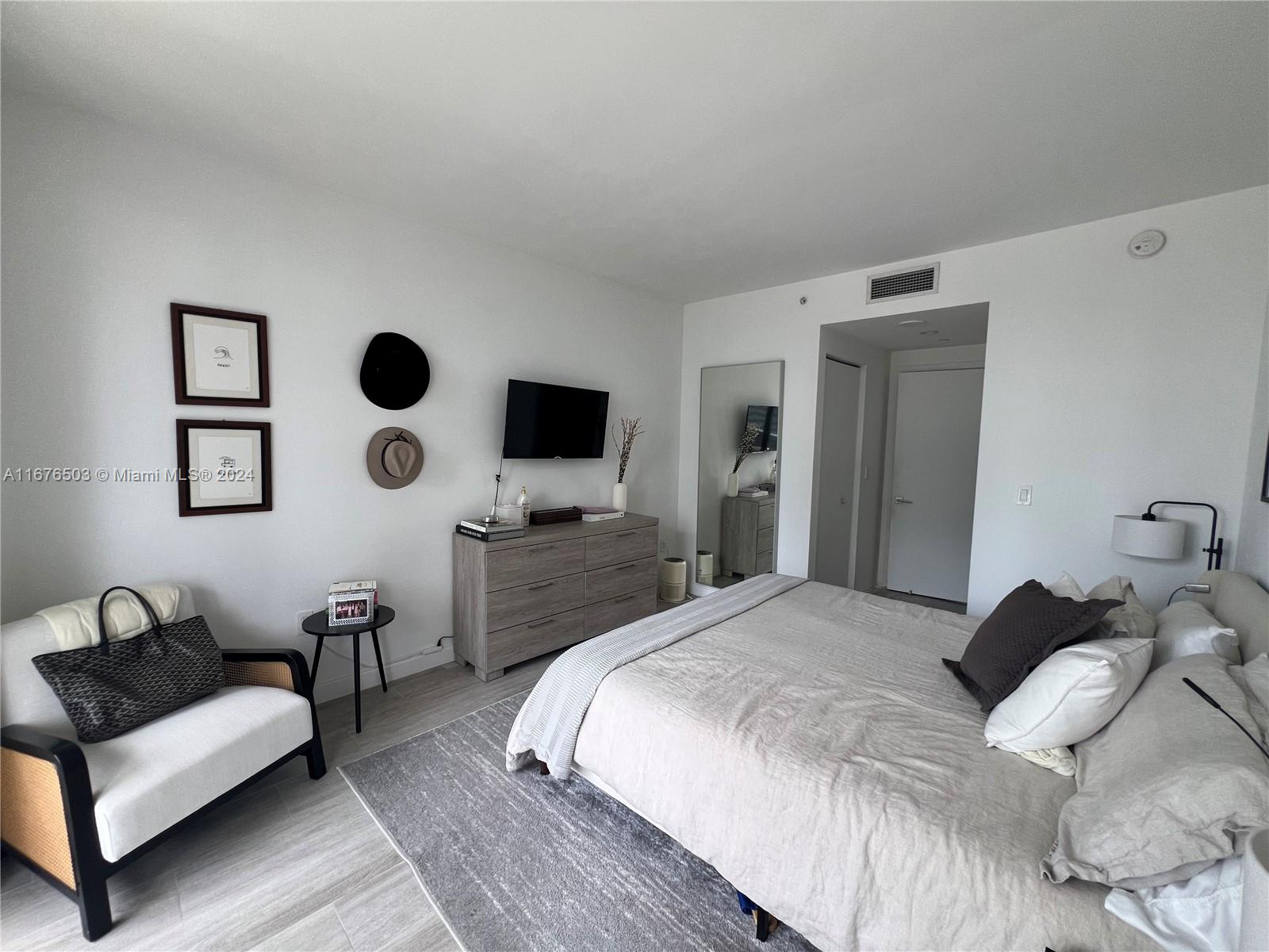 84b12bae-3284 55 SW 9th St # 1604, Miami FL 33130 — #A11676503