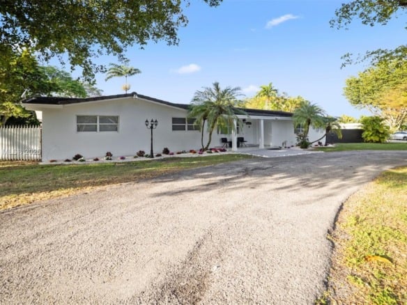 13550 SW 99th Pl, Miami FL 33176 — #A11679017