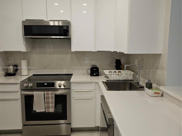 5601 Collins Ave # 1605, Miami Beach FL 33140 — #A11679000