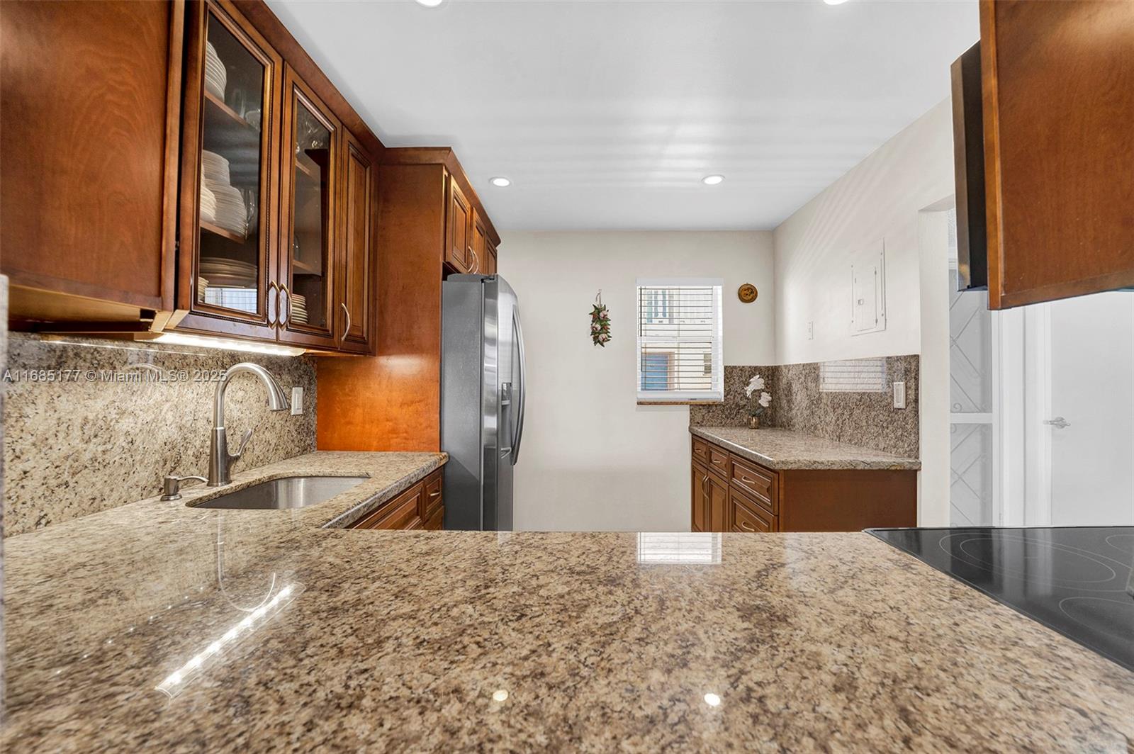 84b12bae-3357 410 SE 2nd St # 220, Hallandale Beach FL 33009 — #A11685177