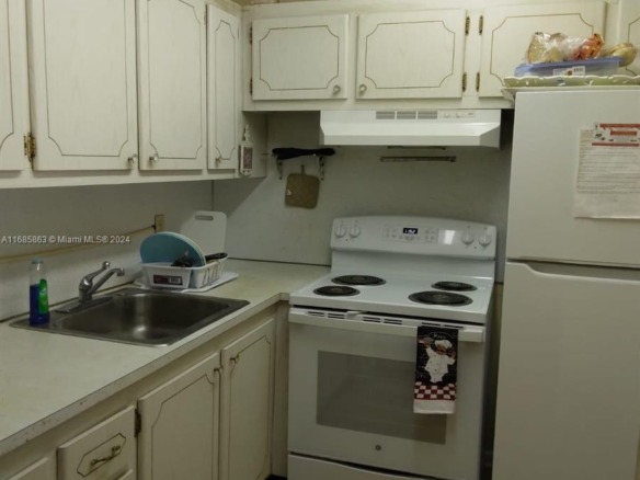 206 Sheffield I # 206, West Palm Beach FL 33417 — #A11685863