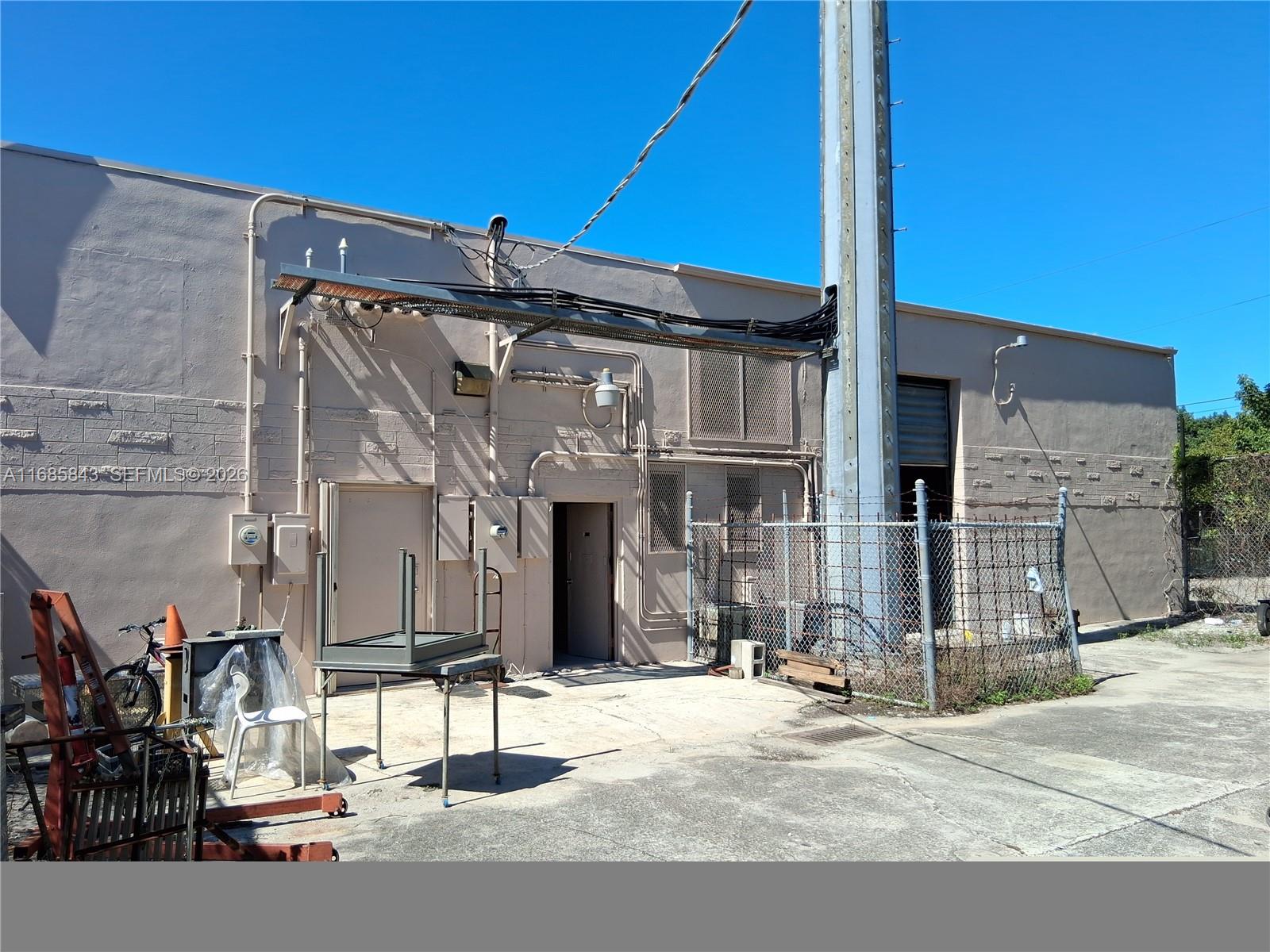 84b12bae-3365 Listing #A11685843