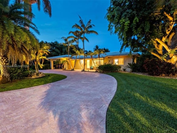 290 Tropic Dr, Lauderdale By The Sea FL 33308 — #A11687947