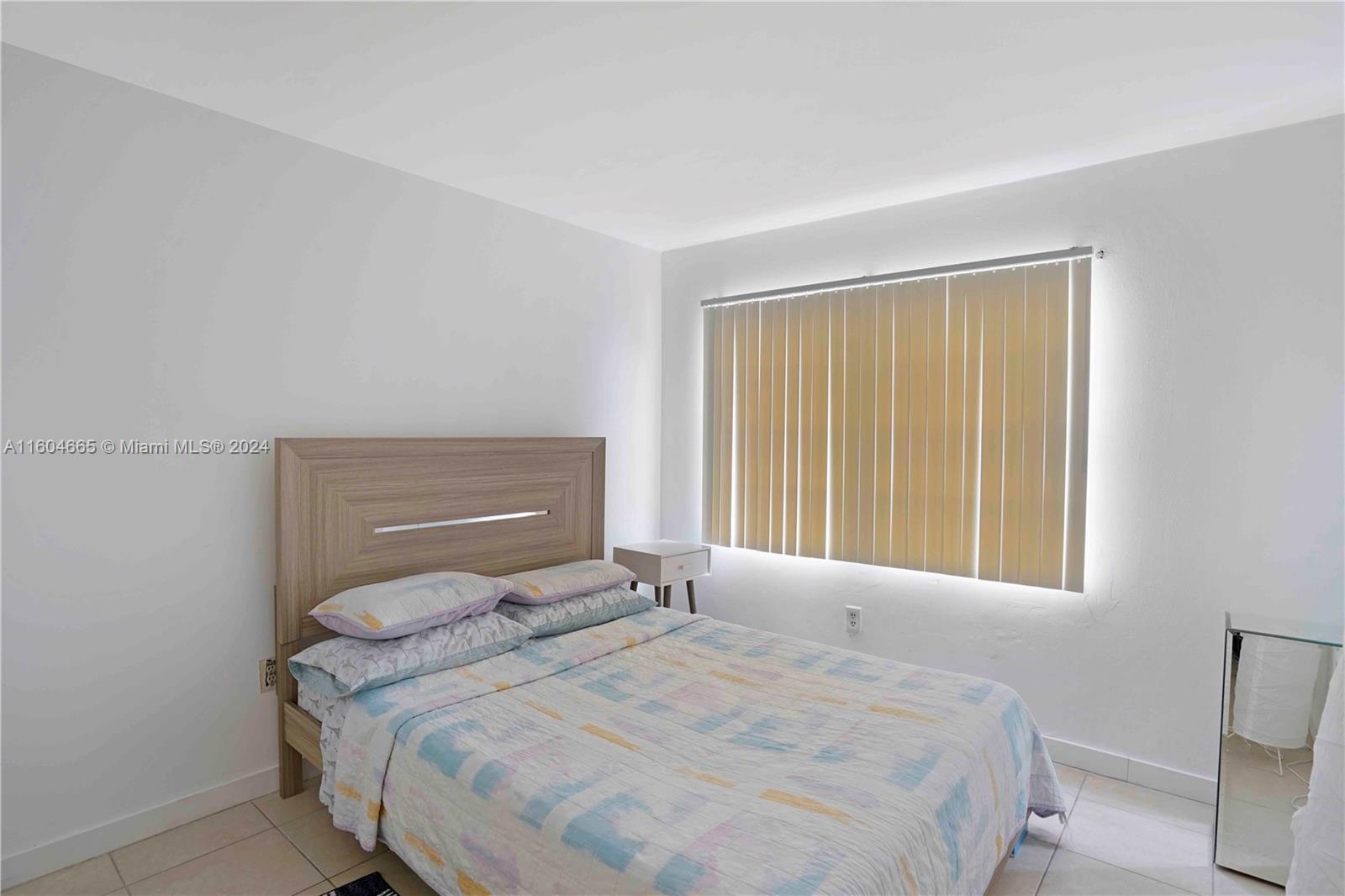 84b12bae-34 624 NW 11th St, Miami FL 33136 — #A11604665