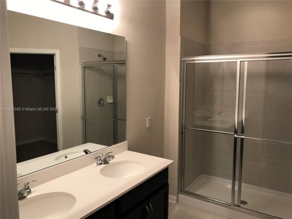 2121 Preston LN, Kissimmee FL 34746 — #A11694342