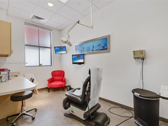 6705 Red Rd # 518, Coral Gables FL 33143 — #A11697872