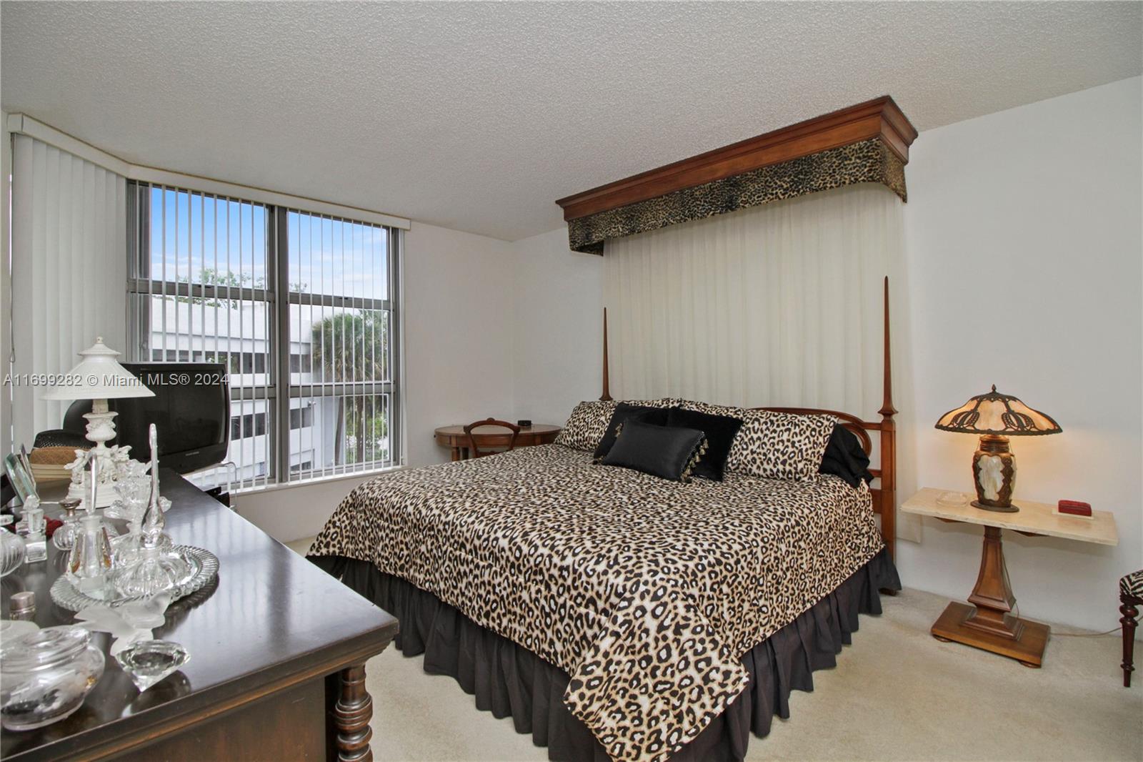 84b12bae-3460 3400 NE 192nd St # 307, Aventura FL 33180 — #A11699282