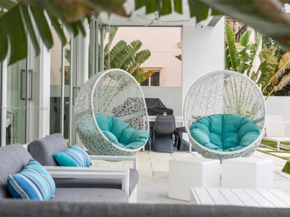 323 Atlantic Ave, Sunny Isles Beach FL 33160 — #A11699313