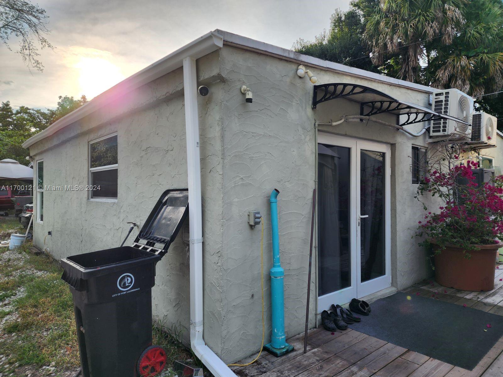84b12bae-3469 1872 SW 29th Ave, Fort Lauderdale FL 33312 — #A11700121