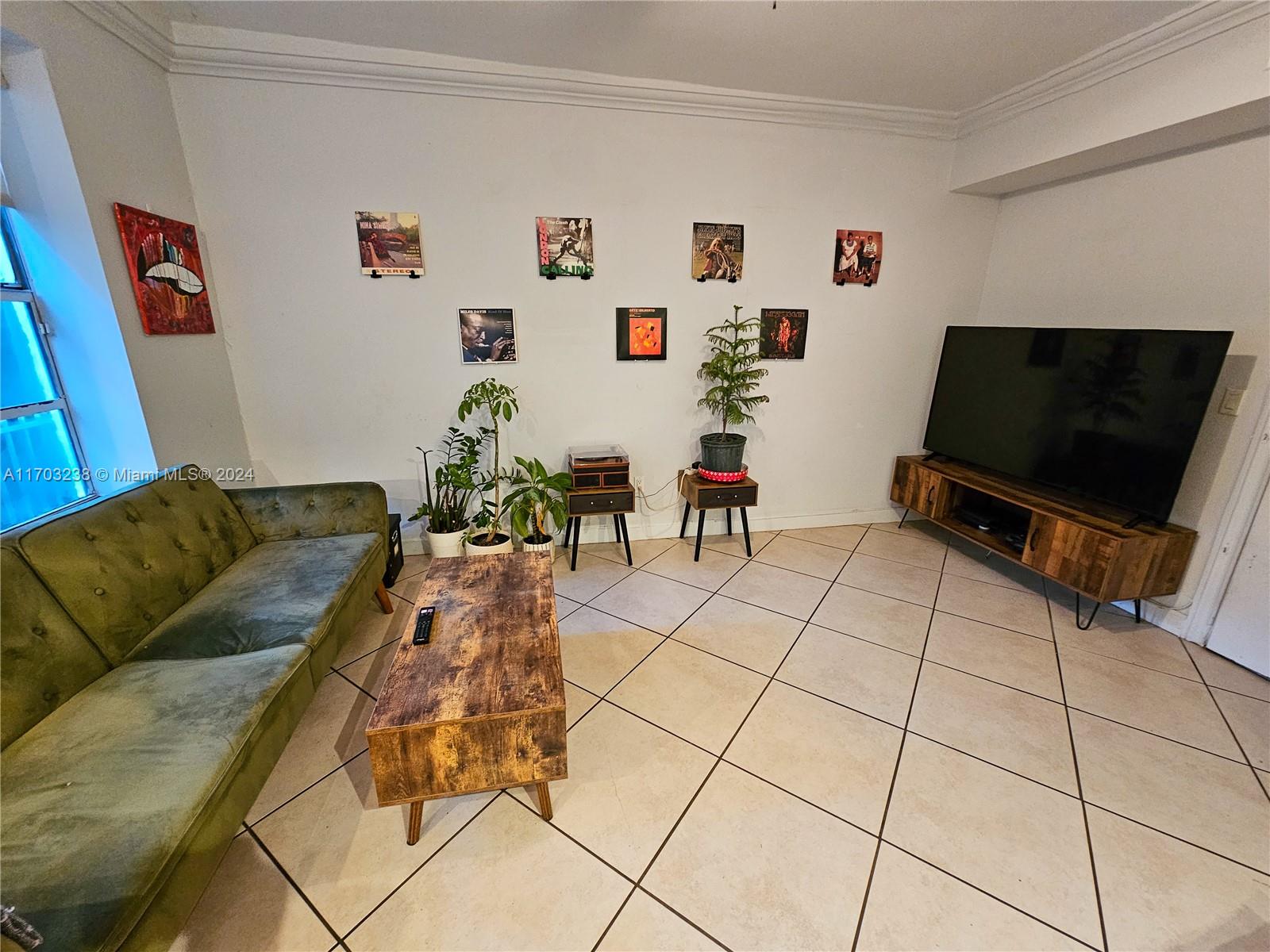 84b12bae-3504 1559 Michigan Ave # 104, Miami Beach FL 33139 — #A11703238