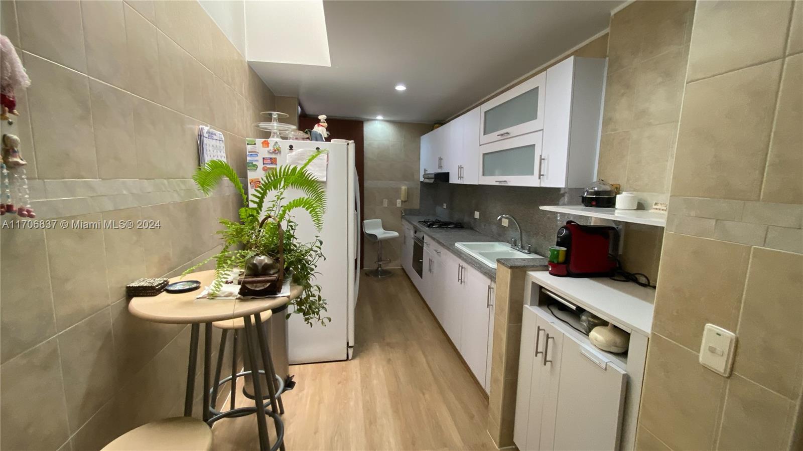 84b12bae-3537 9 Avenida # 1002, CA 760046 — #A11706837