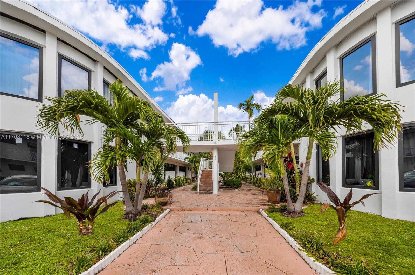 84b12bae-3546 235 78th St, Miami Beach FL 33141 — #A11708118
