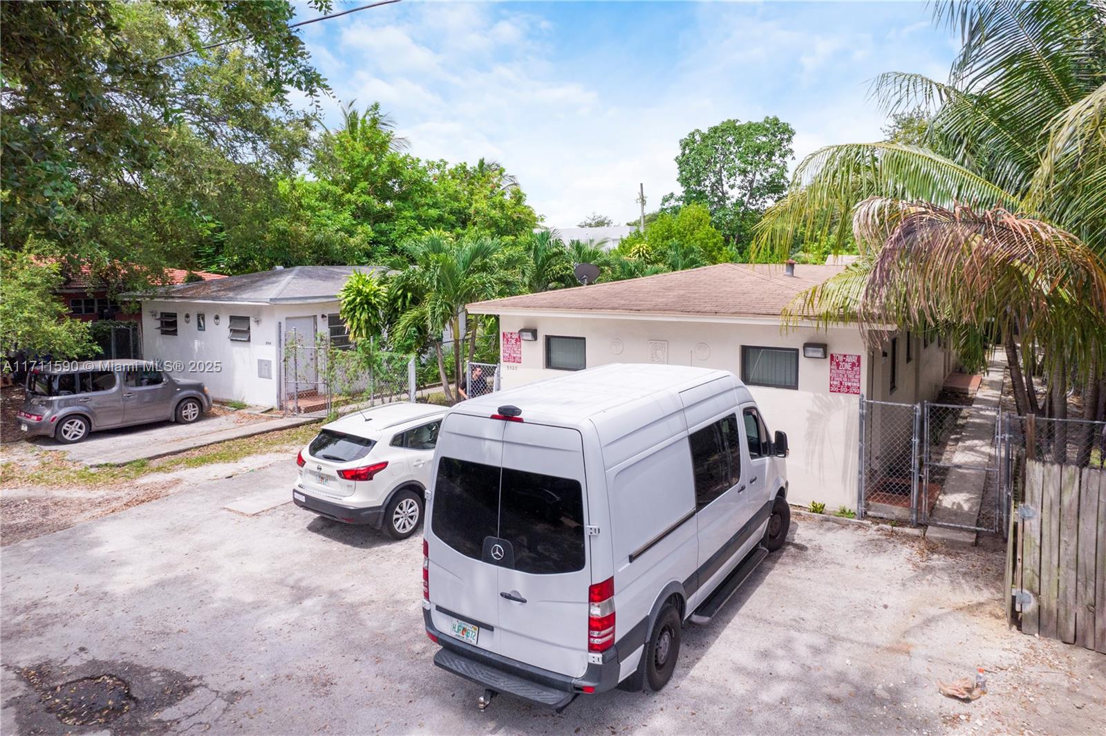 84b12bae-3573 5520 NE 1st Ct, Miami FL 33137 — #A11711590