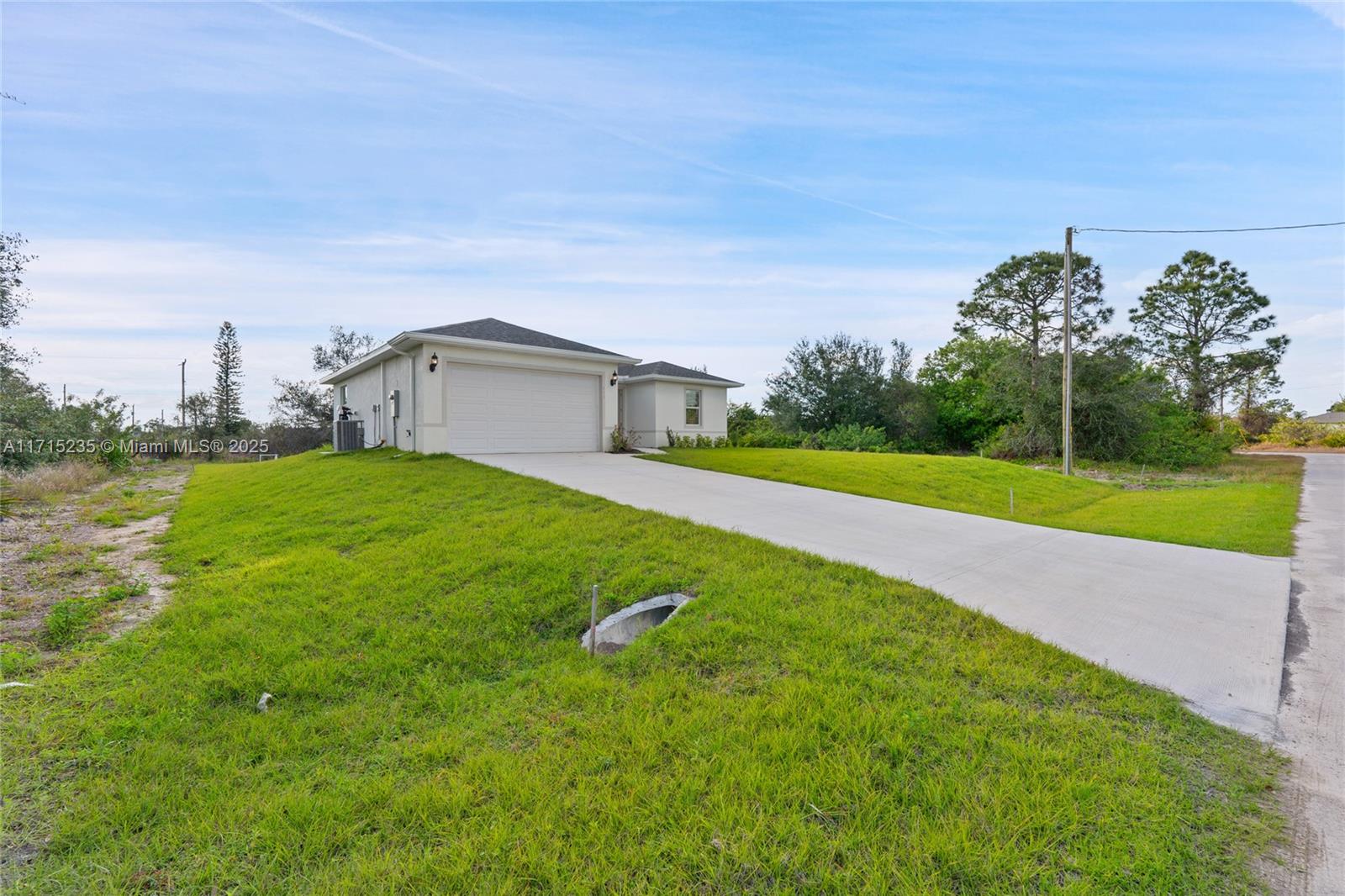 957 COMMODORE ST, Lehigh Acres FL 33974 — #A11715235